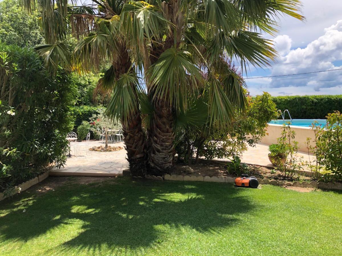Bed and Breakfast Maison Du Midi Lorgues Exterior foto